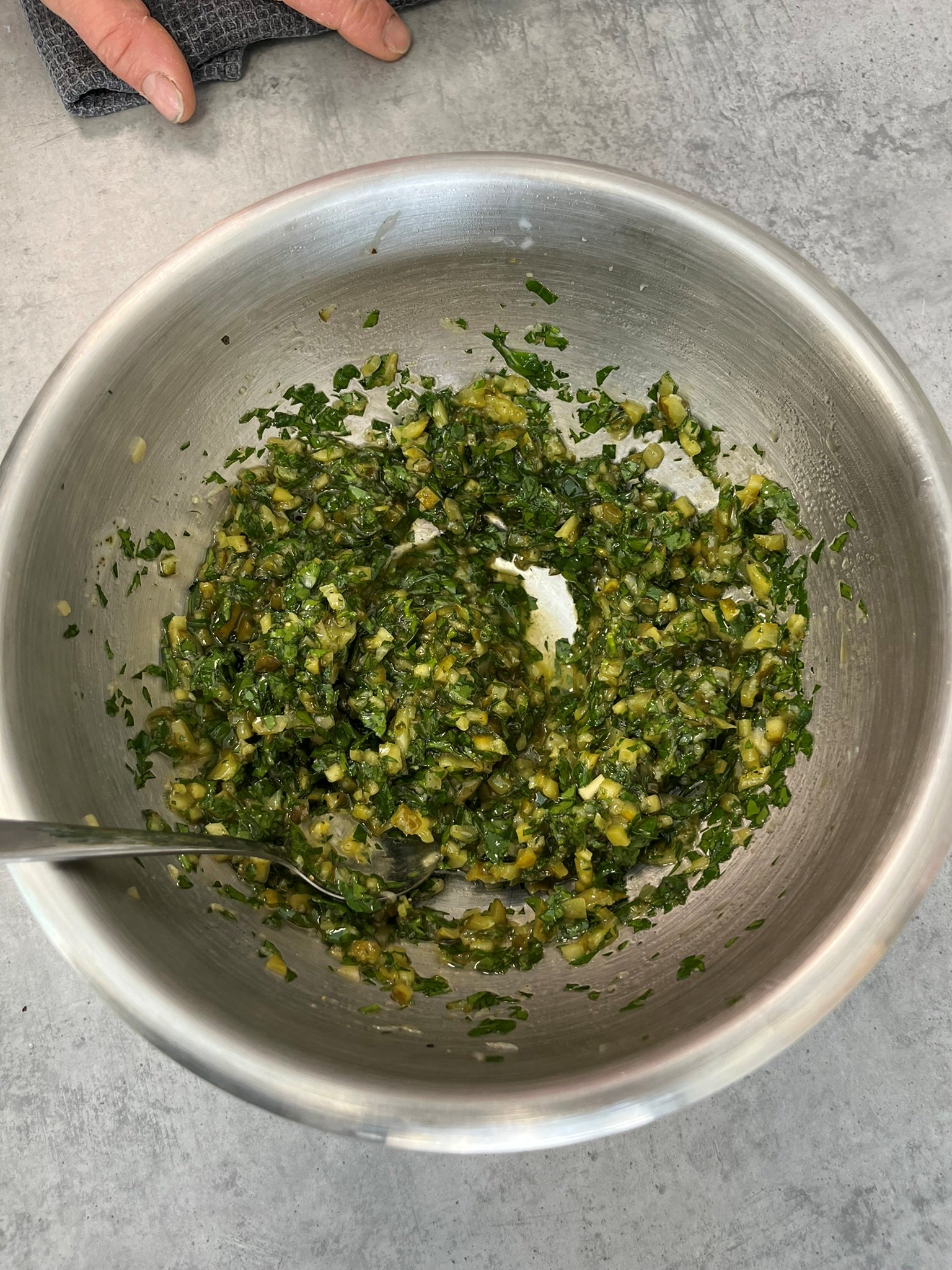 Candát na grilu se salsa verde - salsa verde Candát na grilu se salsa verde - salsa verde