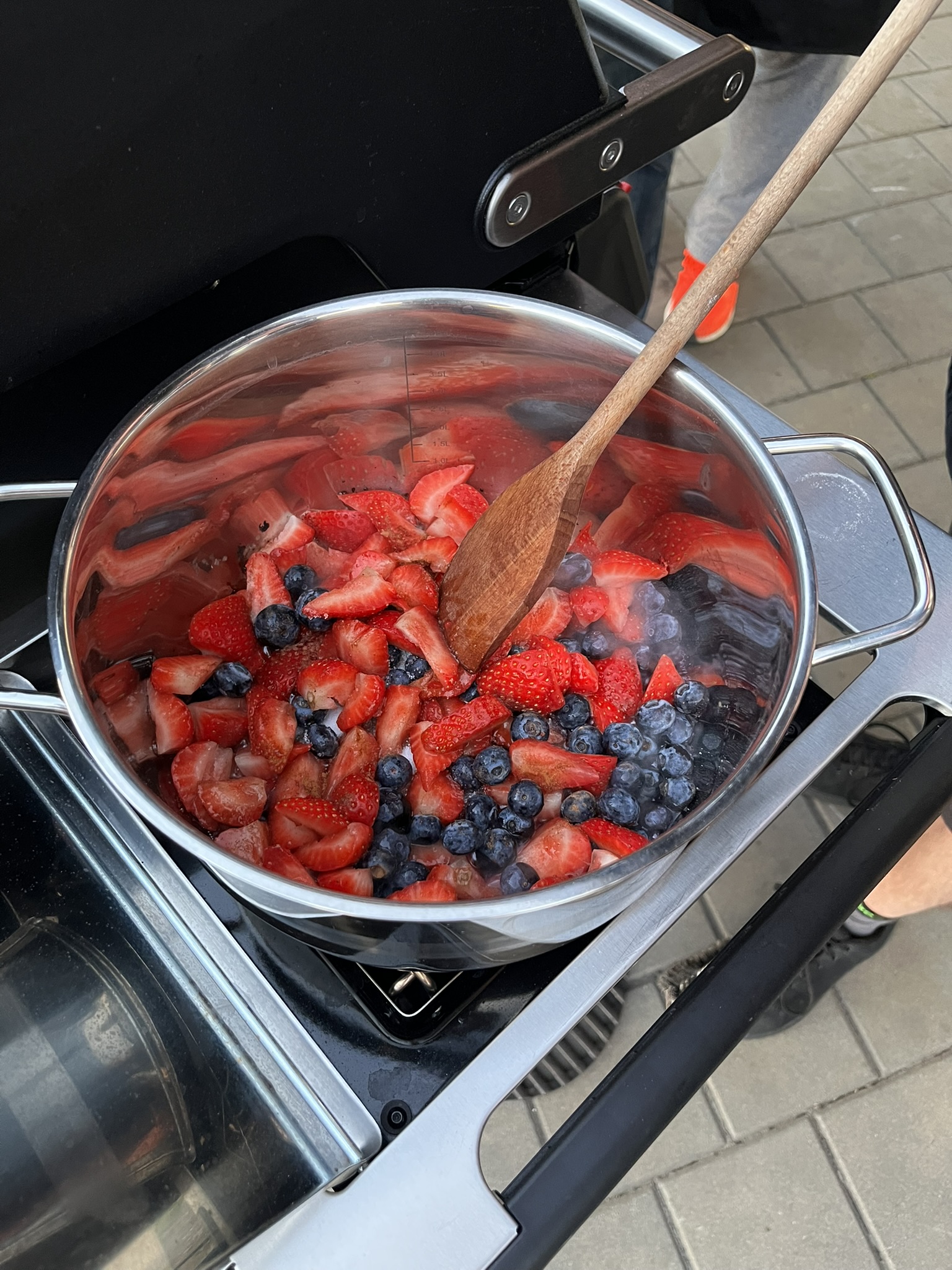 Rychlé lívance - recept s lesním ovocem - coulis povaření