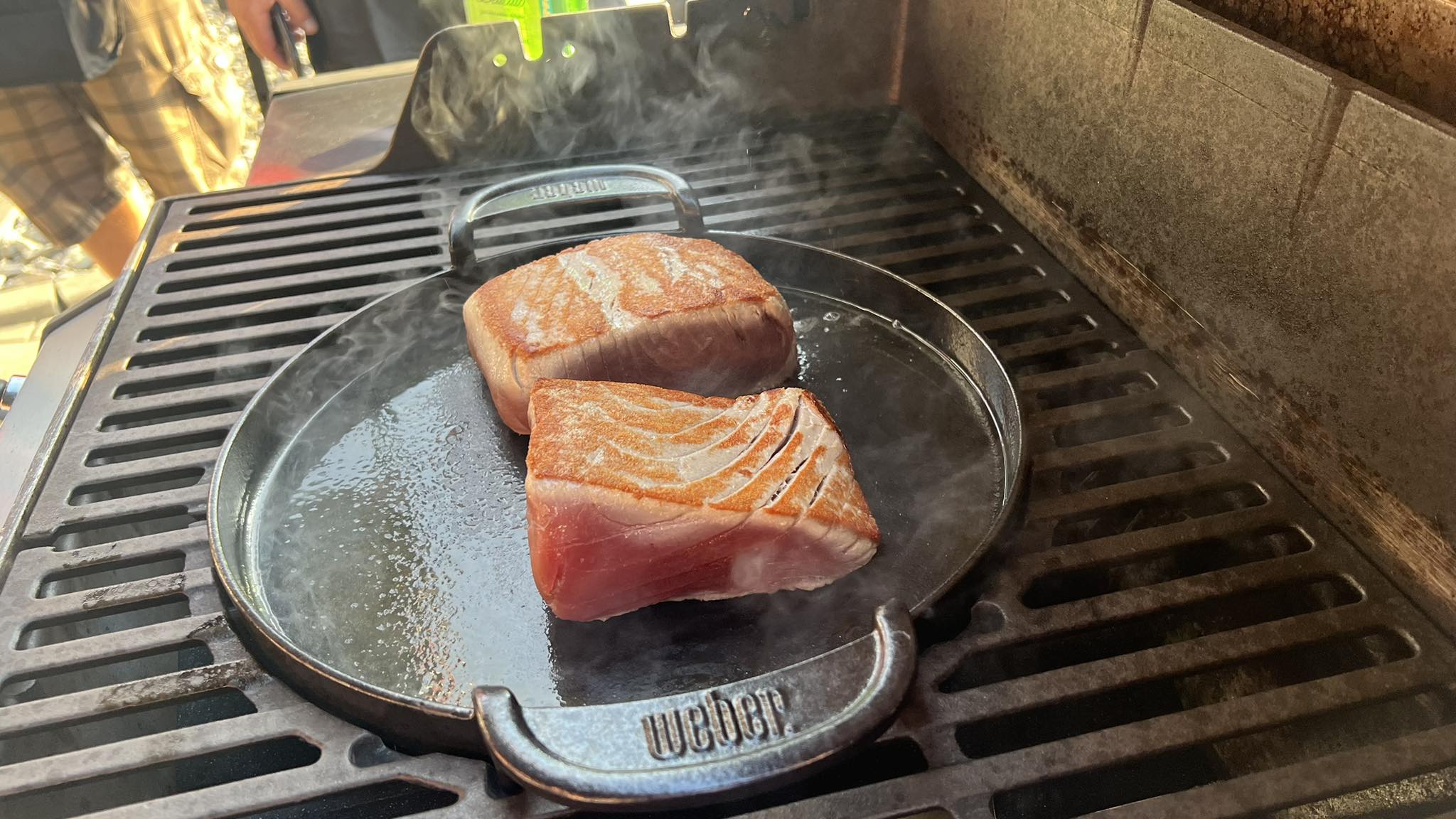 Steaky z tuňáka - grilování na pánvi