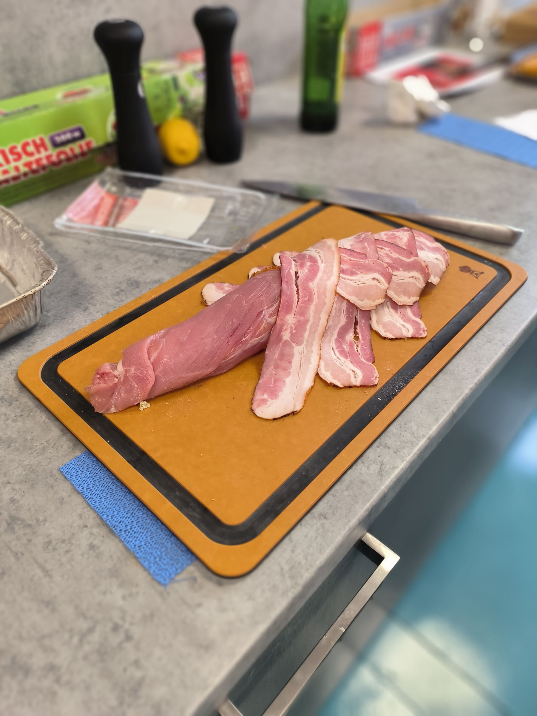 Vepřová panenka na grilu obalená ve slanině - omotání