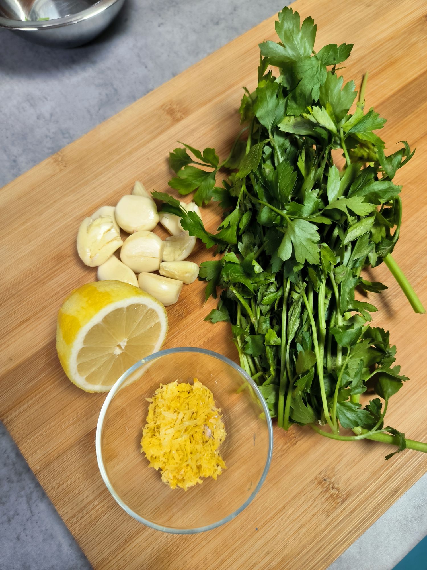 Italská gremolata - ingredience Italská gremolata - ingredience