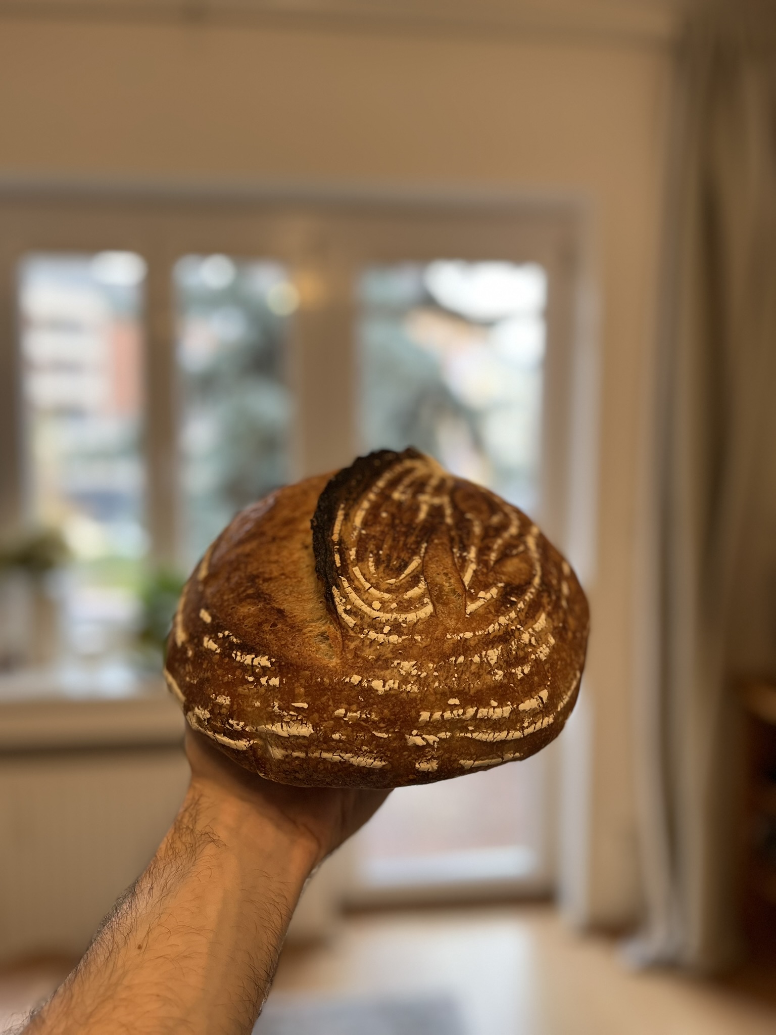 Domácí kváskový chleba pšenično-žitný Domácí kváskový chleba pšenično-žitný