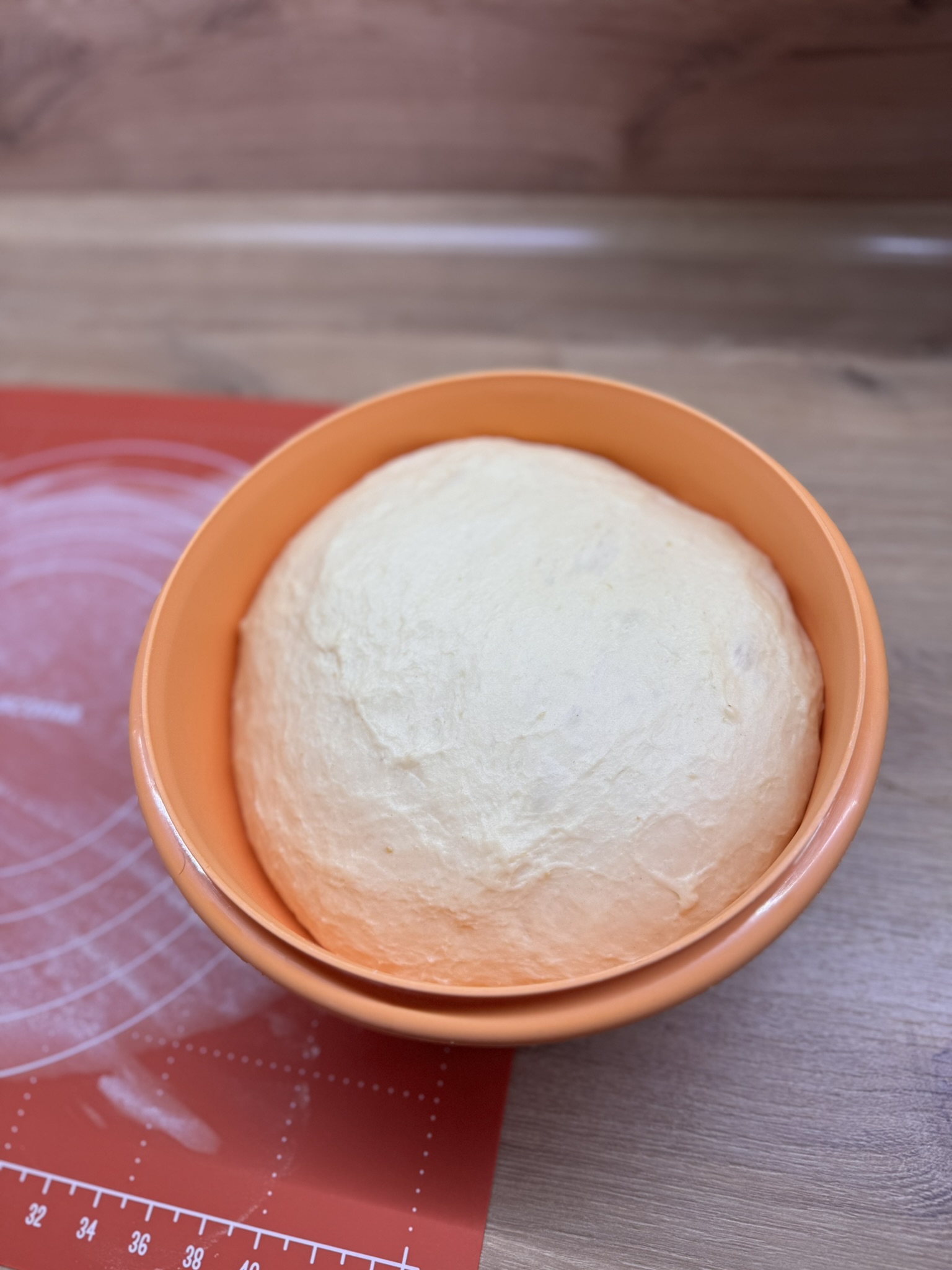 Skořicové šneky (Cinnamon Rolls) - těsto nakynuté