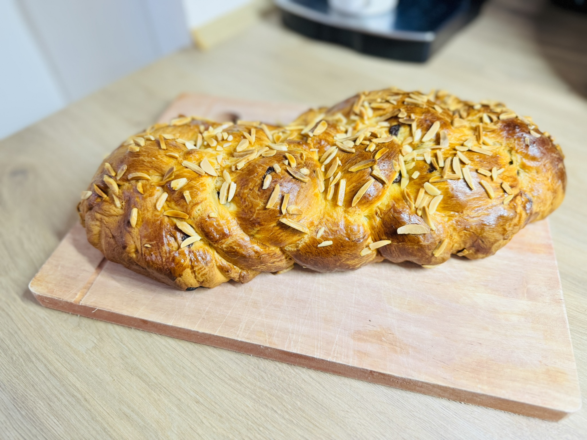 Domácí vánočka - hotová upečená vánočka