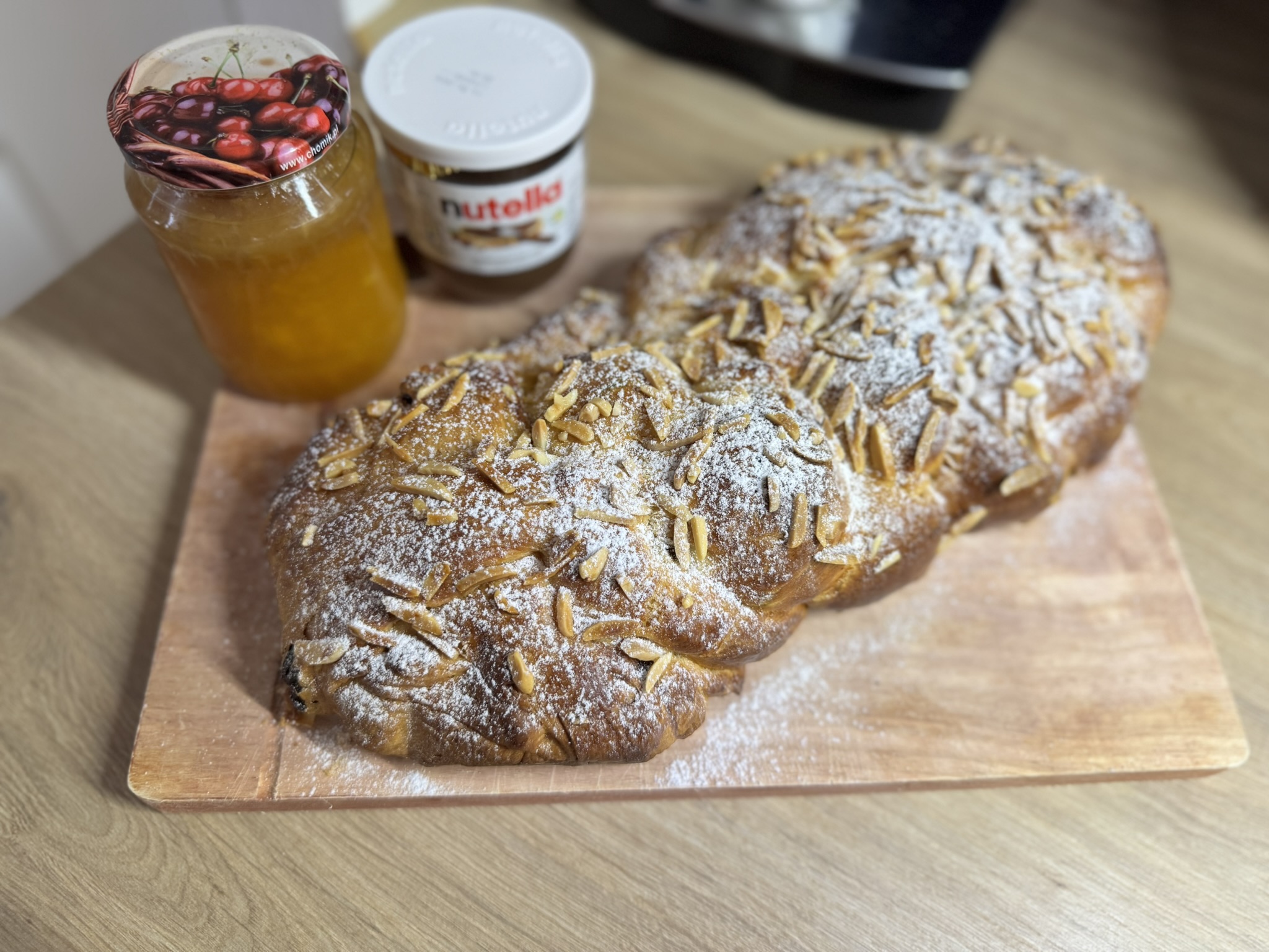 Domácí vánočka - pocukrovaná vánočka