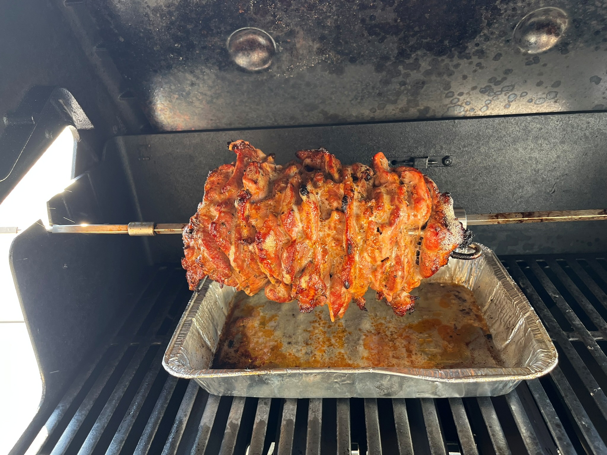 Vepřový gyros na grilu