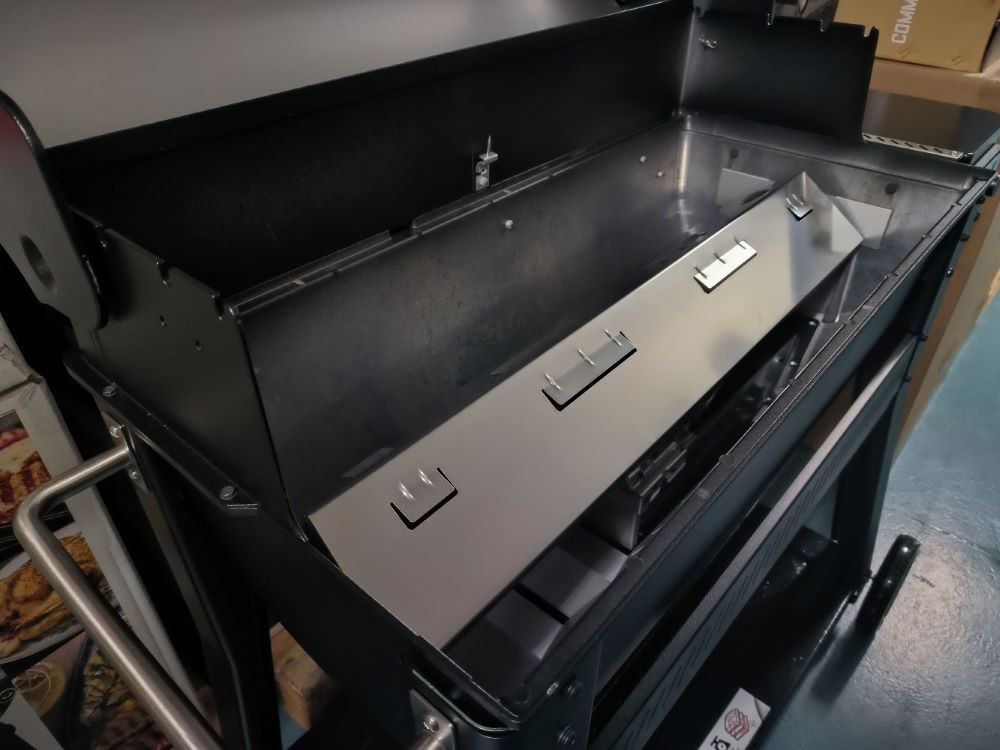 Peletový gril Weber Searwood XL Obrázek