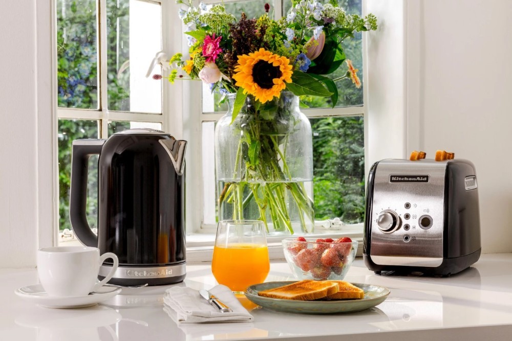 Rychlovarná konvice KitchenAid 5KEK1722 - pistáciová Obrázek