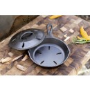 Litinová děrovaná pánev Lodge 16 cm s děrovanou pokličkou