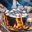 Litinový hrnec Lodge Dutch Oven s poklicí
