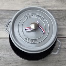 Litinový hrnec Staub, šedý