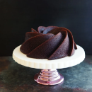 Nordic Ware forma na bábovku Heritage, 10 cup, zlatá