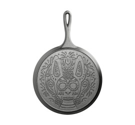 Litinová pánev na palačinky Lodge 26 cm - Xolo Sugar Skull